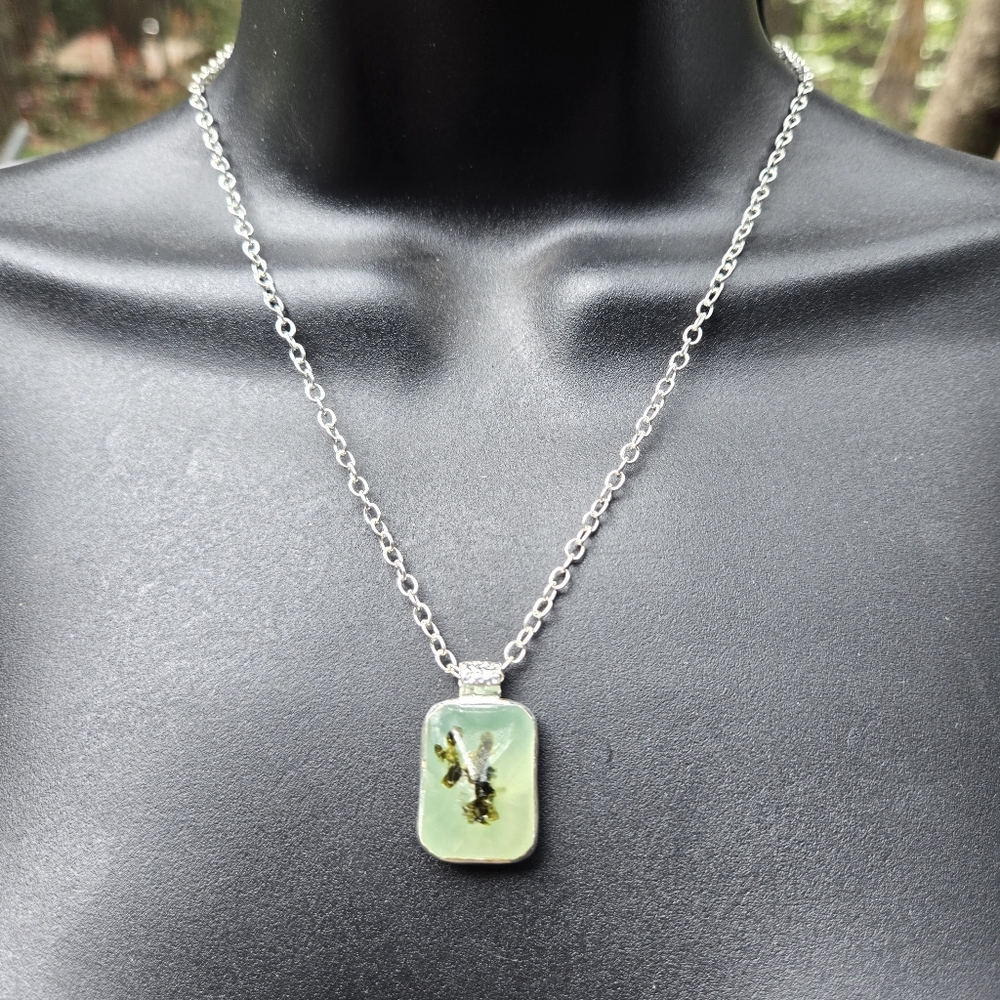Prehnite huge 23k gemstone sterling necklace 18.5 - Picture 1 of 9
